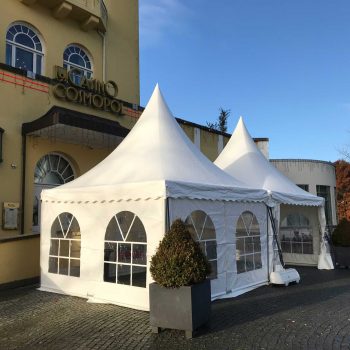 7. Casino Cosmopol: Topptält/entrétält uthyres.