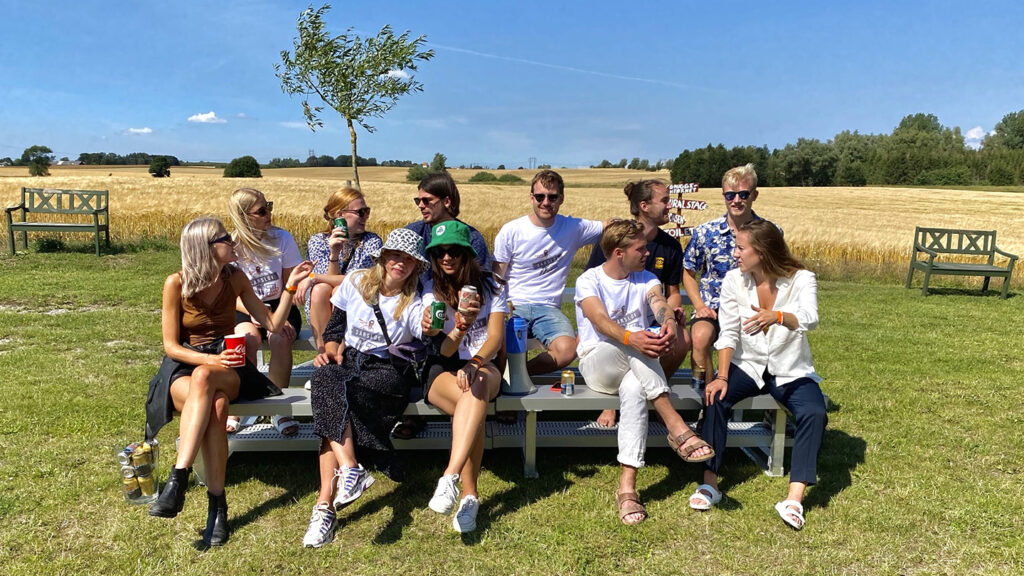 Födelsedagsfest med hyrd mobil läktare Tip-n-Sit.